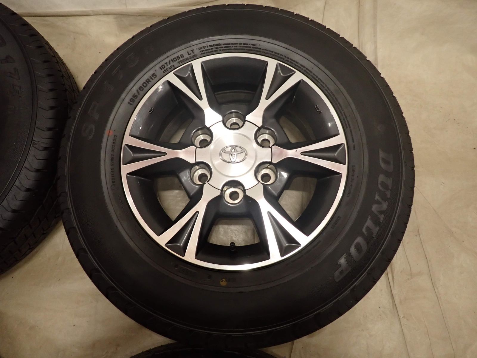 新車外し 夏4本 会社宛 送料無料 195/80R15×6J 107/105 LT ダンロップ 