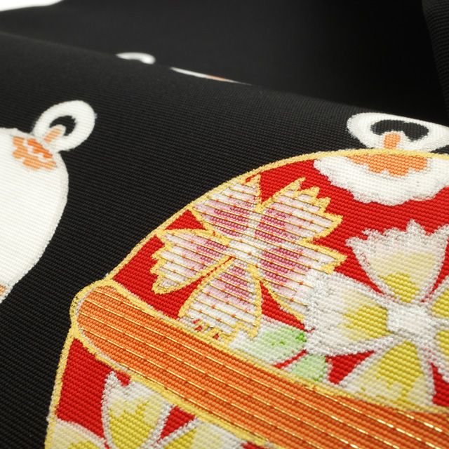 新古品】 名古屋帯 未使用 正絹 塩瀬 九寸 手染め 手刺繍 黒地