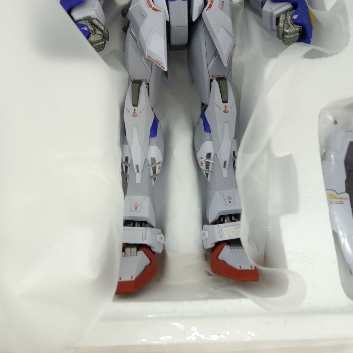 BANDAI METAL BUILD デスティニーガンダム SOUL RED Ver. TAMASHII 