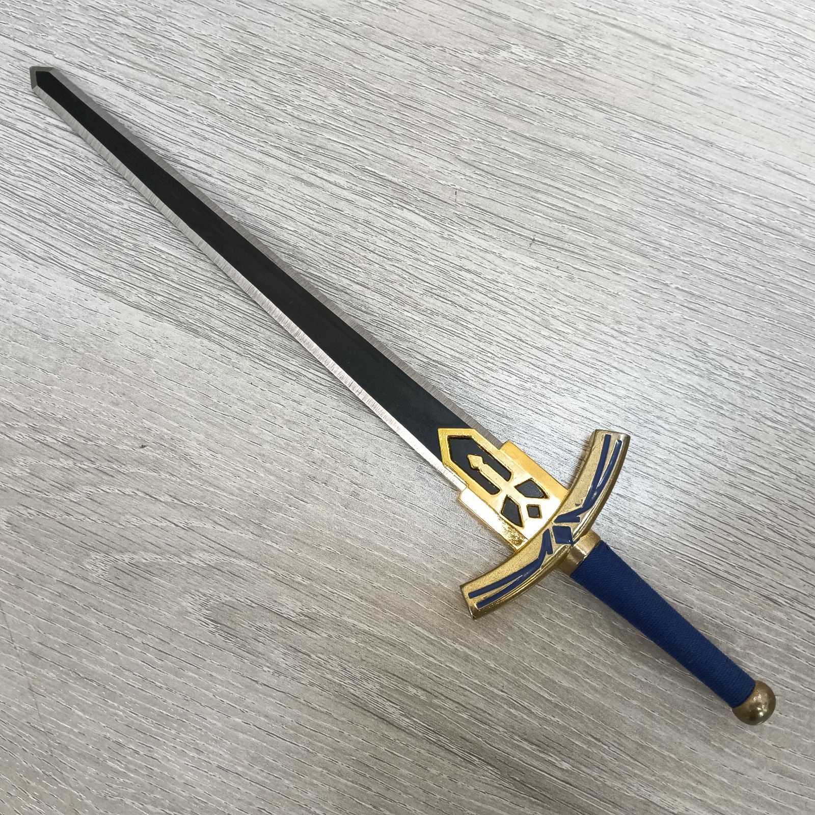 FATE セイバー 約束された勝利の剣 エクスカリバー 金属製 模造刀 美術品 FATE フェイト セイバー 約束された勝利の剣 エクスカリバー 模造刀