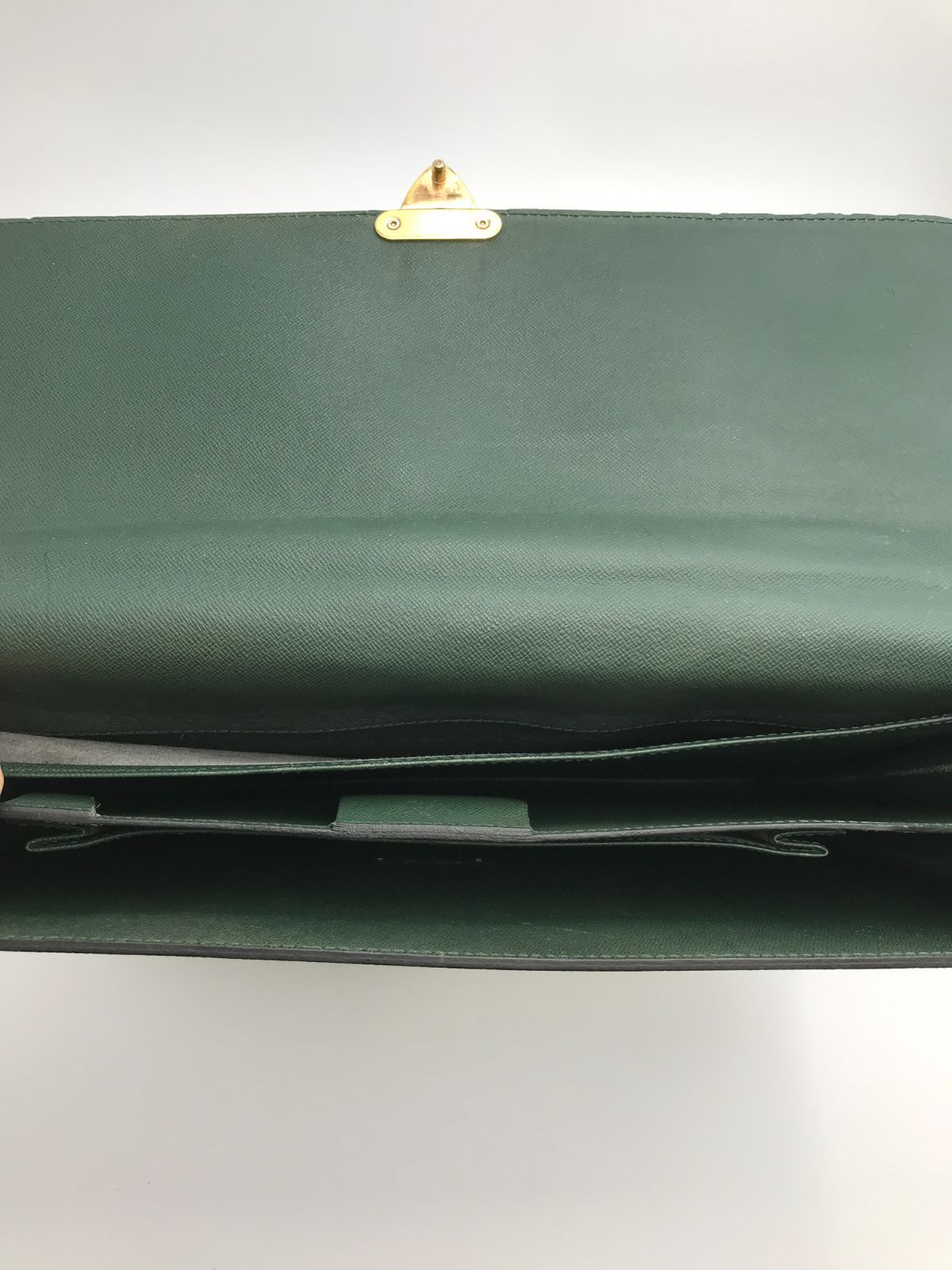 LOUIS VUITTON ルイヴィトン ブリーフケース タイガ グリーン系 4666