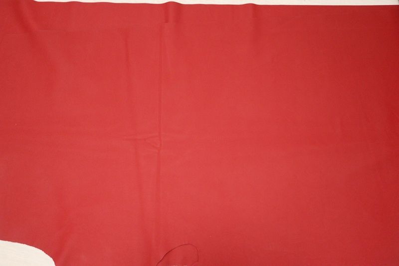 レッド 281ds クロム革 牛革 イタリア レザー シボ型押し はぎれ 一枚革 レザークラフト 革 皮 本革 diy 生地 材料