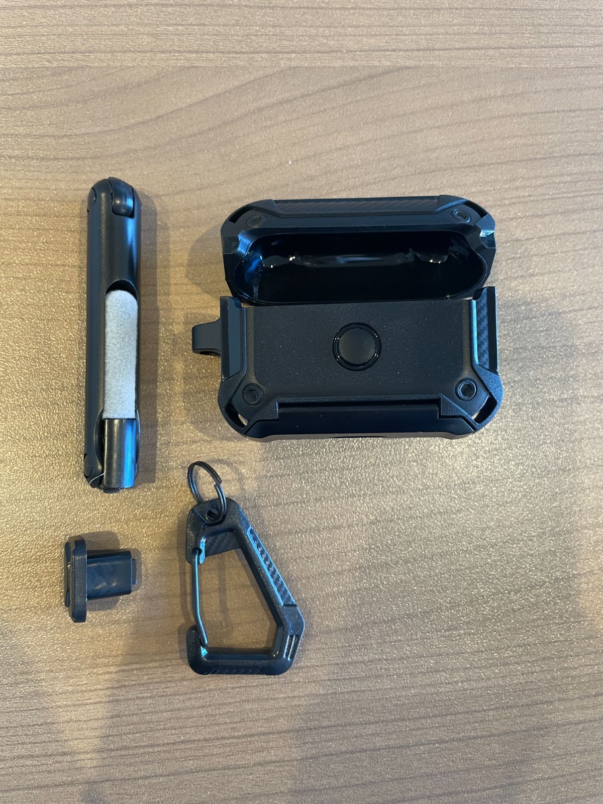 319R615 Airpods Pro 1/2 ケース クリーニングキット付きグリーン 