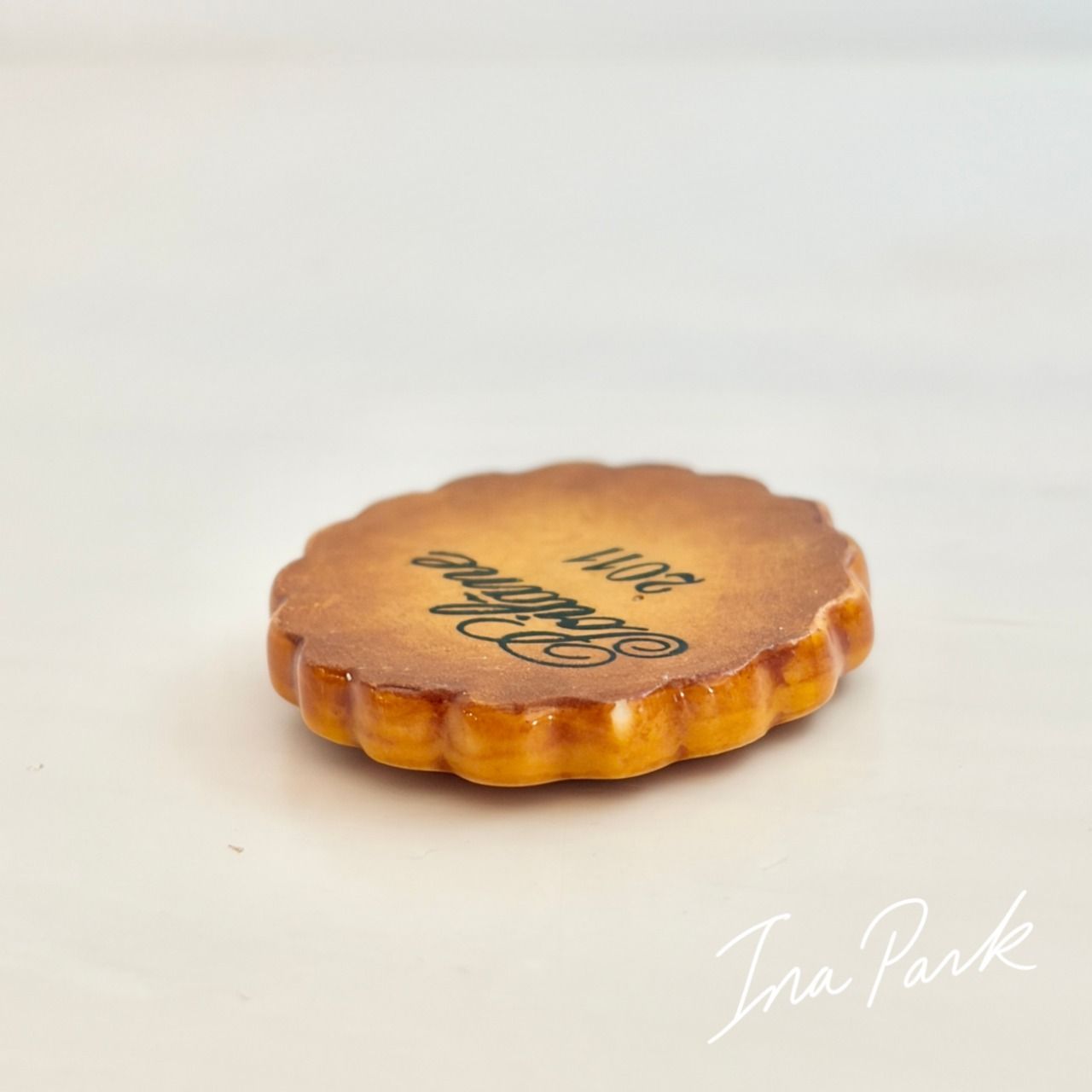 2011ピニョル　フェーブ　陶器フェーヴフランス製　サブレ　ノベルティ　クッキー 価格考慮済】2011 ポワラーヌ プシニョン クッキー のフェーヴ