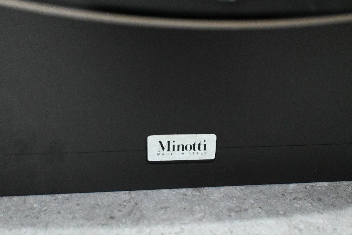 ☆展示品☆Minotti ミノッティ センターテーブル Milton ミルトン