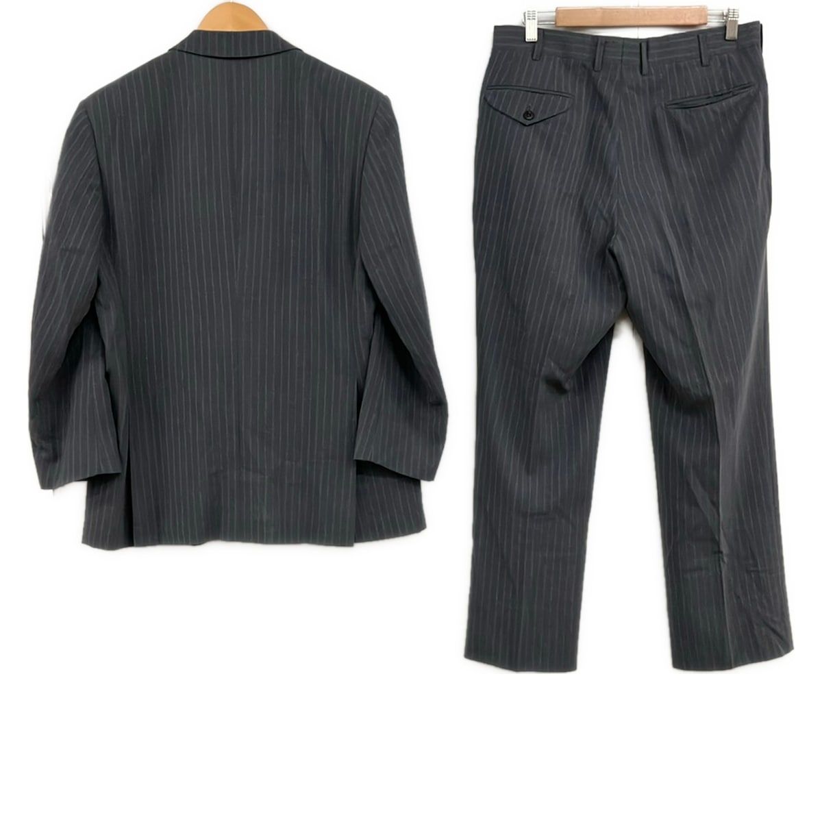 美品 バーバリーロンドン セットアップ スーツ グレー ストライプ テーラード BURBERRY - 美品 バーバリー ロンドン BURBERRY LONDON スーツ