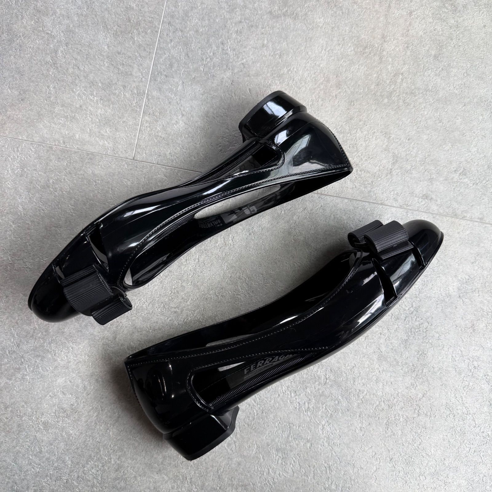 【美品】フェラガモ パンプス ラバー ヴァラ VARA JELLY ブラック Salvatore Ferragamo サルヴァトーレフェラガモ Vara Jelly ヴァラ