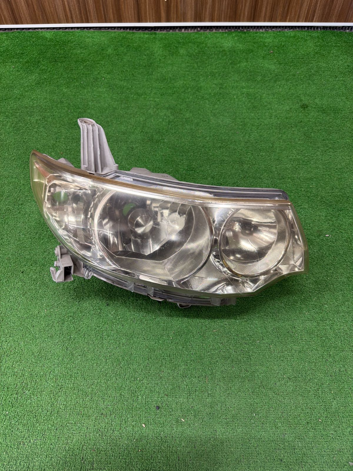 ダイハツ タントカスタム L375S L385S 純正 右側 ヘッドライト KOITO