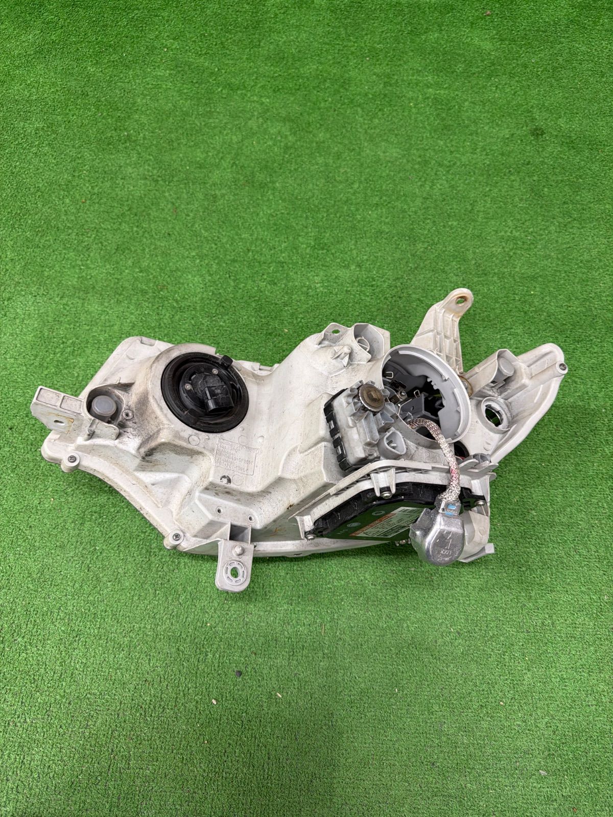 ダイハツ タントカスタム L375S L385S 純正 右側 ヘッドライト KOITO