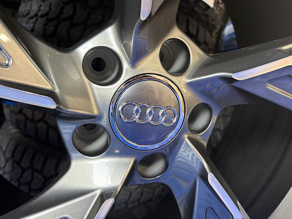 新品 4本セット アウディ Audi 20インチ タイヤホイールセット A5(8T 