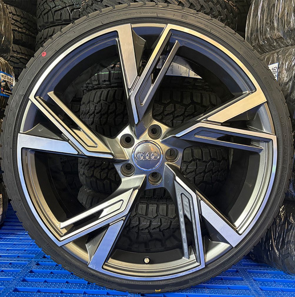 Audi 20インチホイールセット 255/35ZR20 Audi 20インチホイールセット 255/35ZR20
