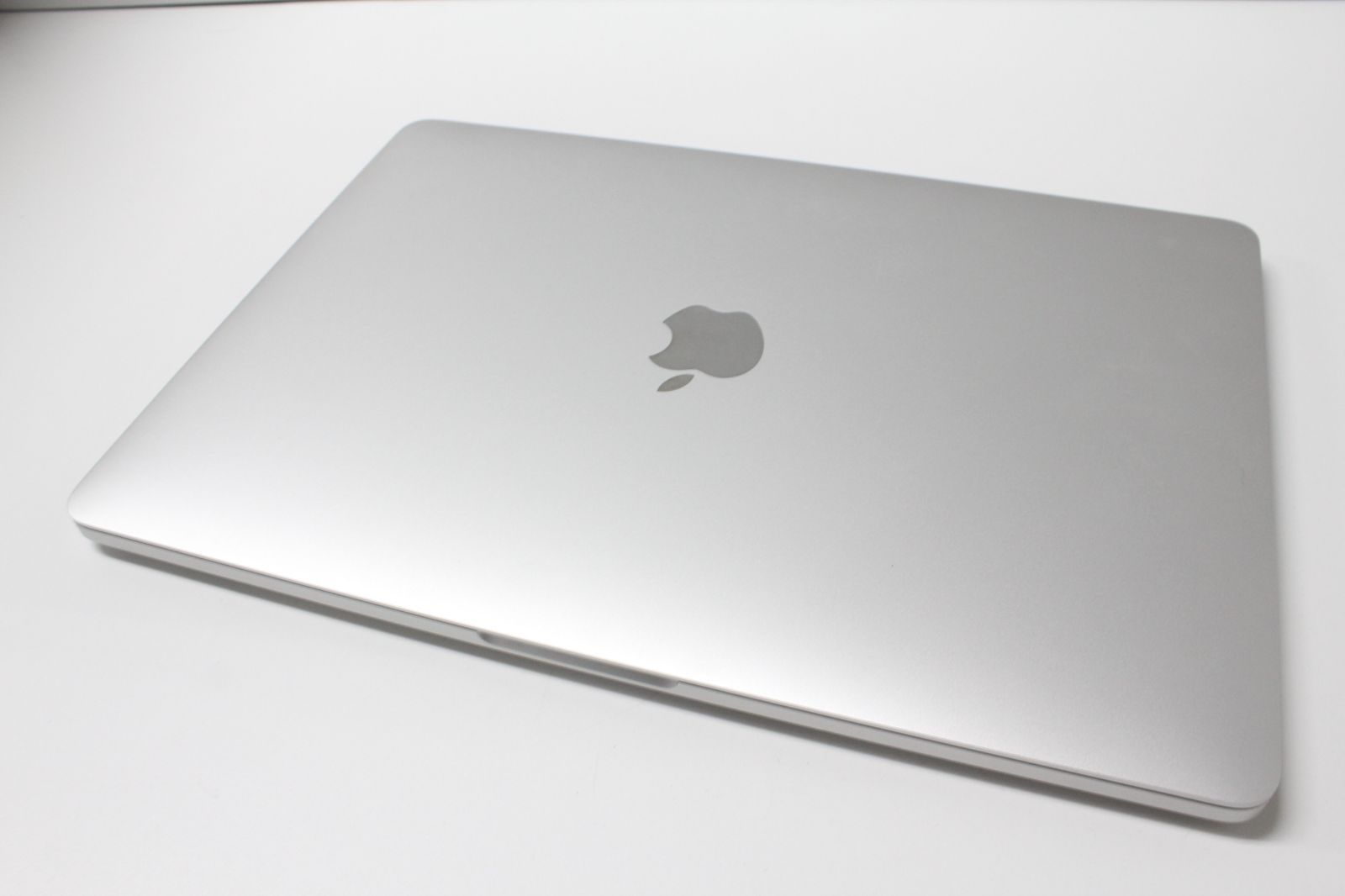 MacBook Pro（13インチ,2020,Thunderbolt 3ポートx 2）256GB/8GB 