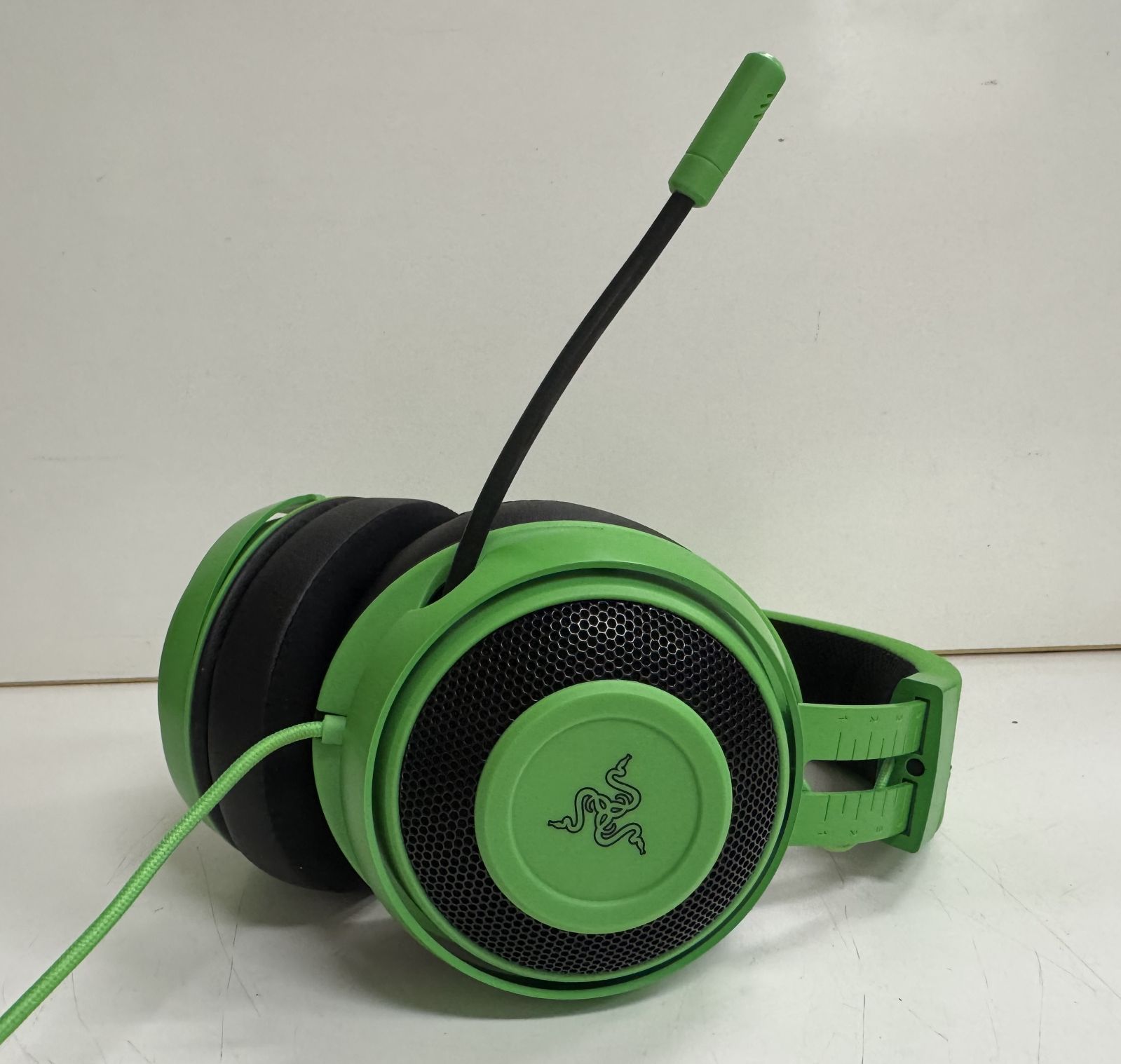 ジャンク品】RAZER ゲーミングヘッドセット グリーン - メルカリ
