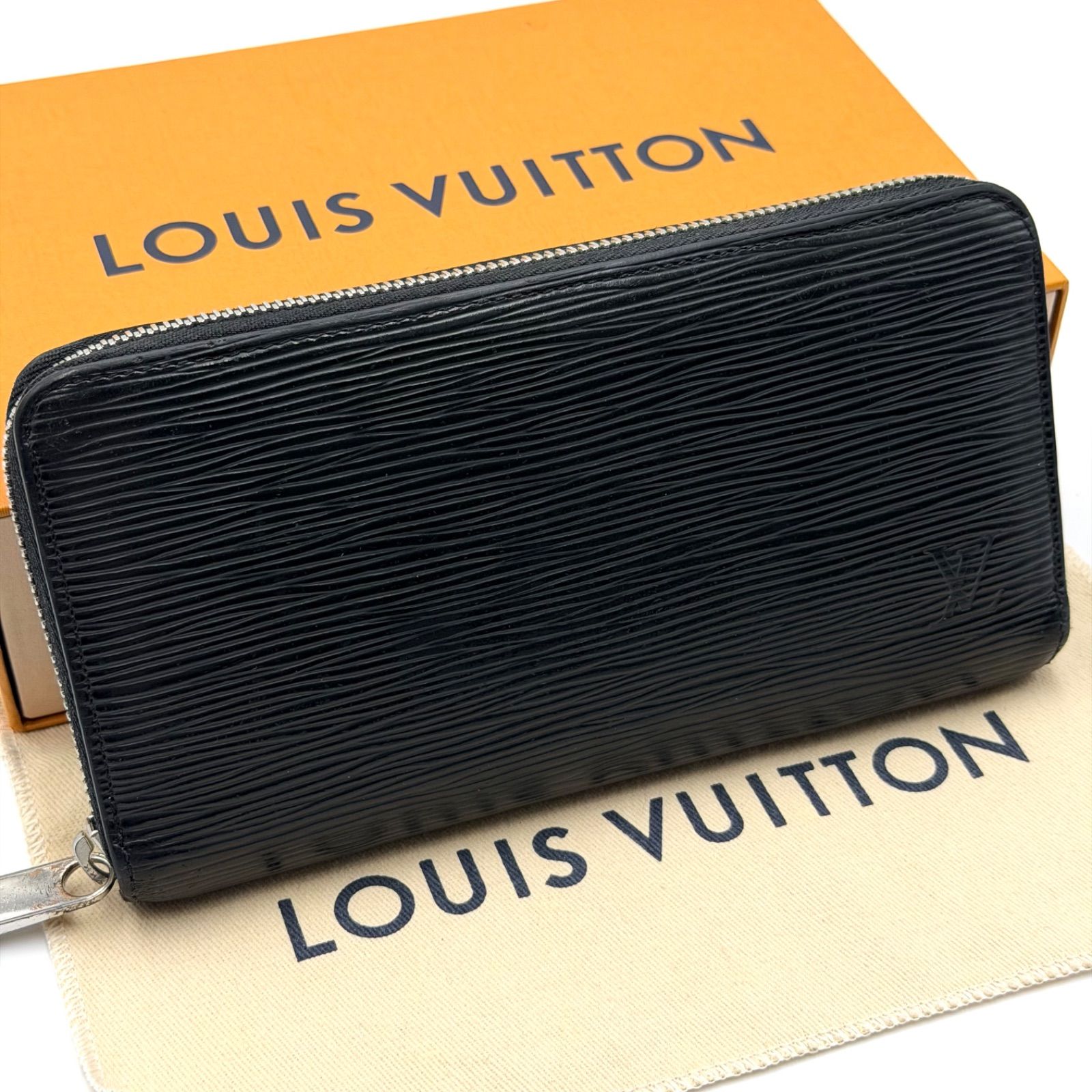 ルイヴィトン LOUIS VUITTON エピ ジッピーウォレットノワール 新型 NM 