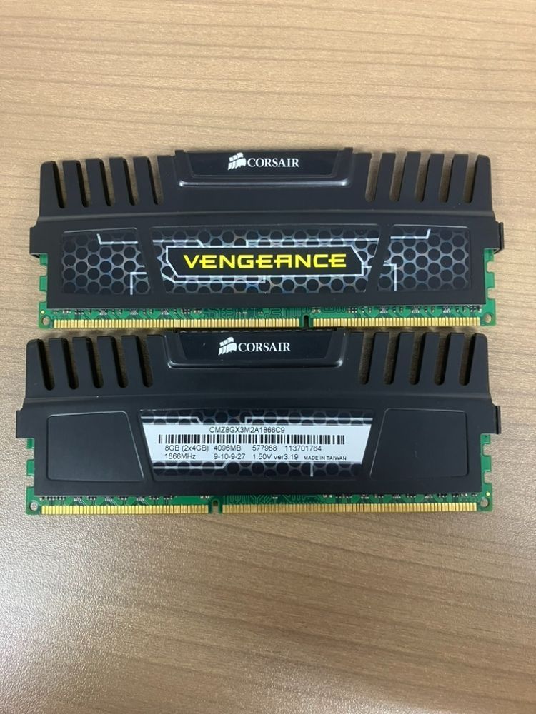 美品】CORSAIR VENGEANCE DDR3-1866 8GB (4GB×2枚) - メルカリ