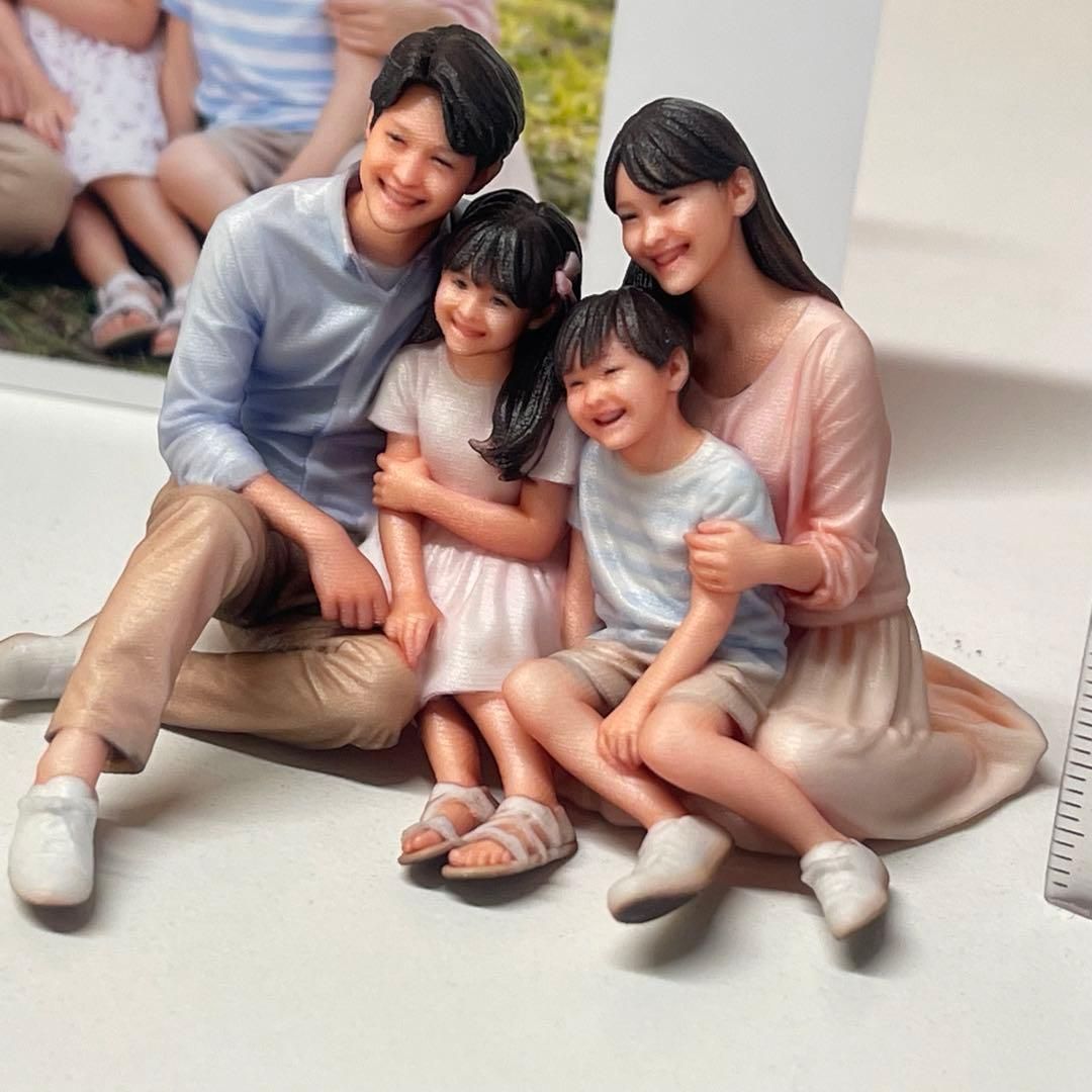 1/18 ミニチュア　フィギュア　家族 ドールハウスに　1/64より大 ミニカー ミニチュア フィギュア 家族 完成品 ドールハウスに 1/64より大