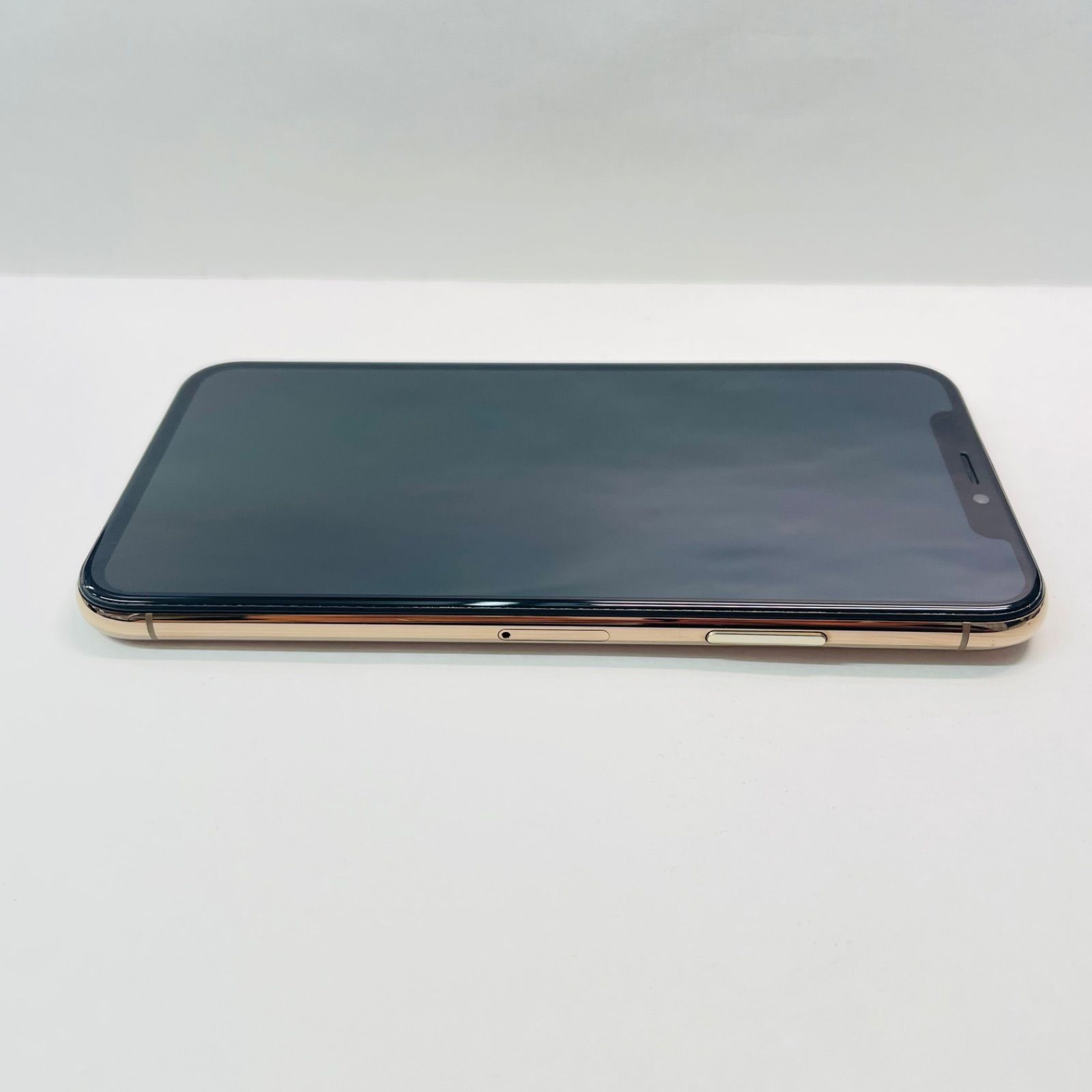 iPhone XS 64GB ゴールド SIMフリー 電池100% - メルカリ