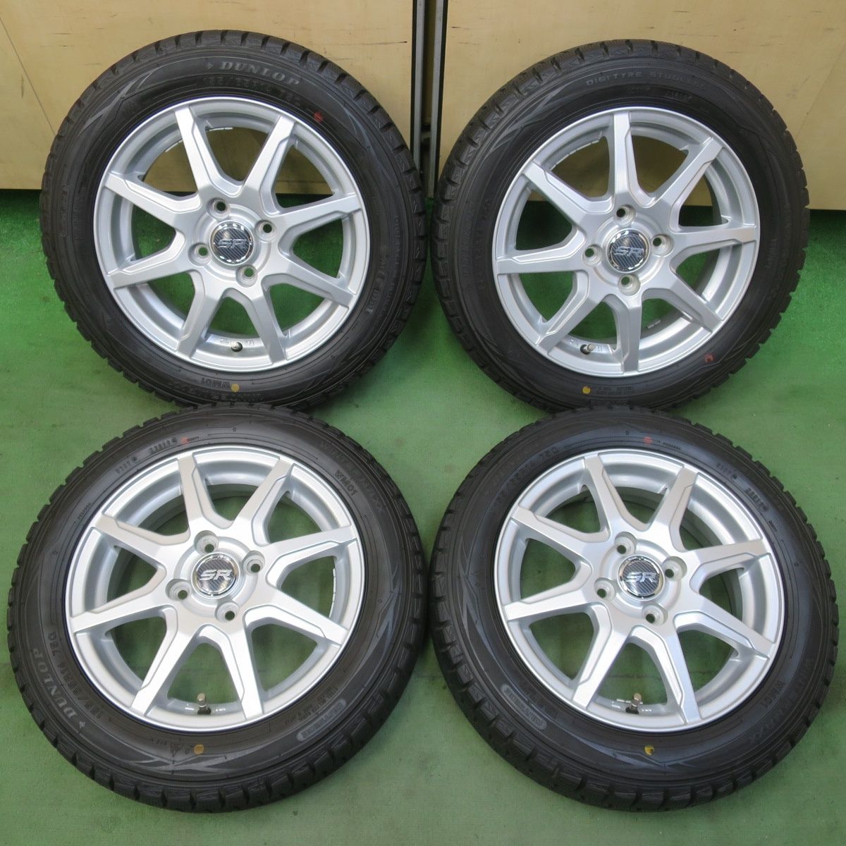 バリ溝！キレイ！9分☆スタッドレス 155/65R14 ダンロップ ウインター 