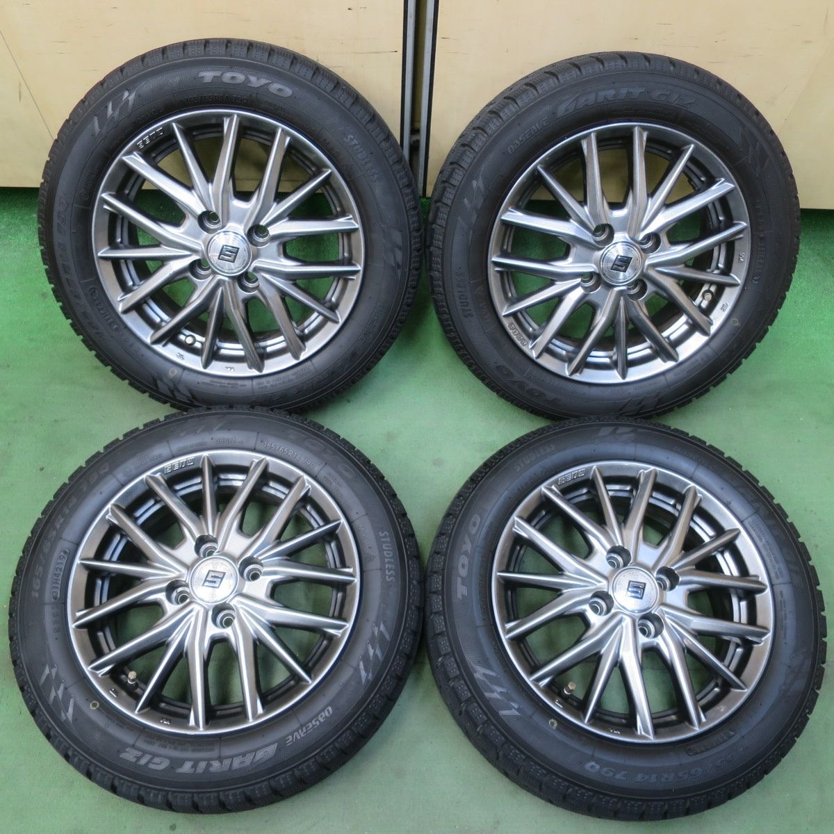 バリ溝！9.5分☆スタッドレス 165/65R14 トーヨー オブザーブ ガリット 