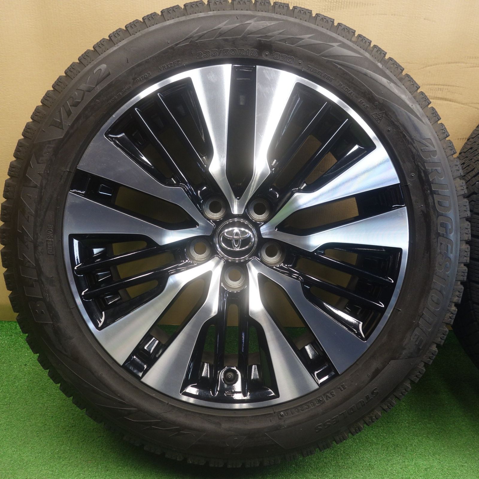 車 ③トヨタ アルファード 30 SCパッケージ 18インチ235/50R18