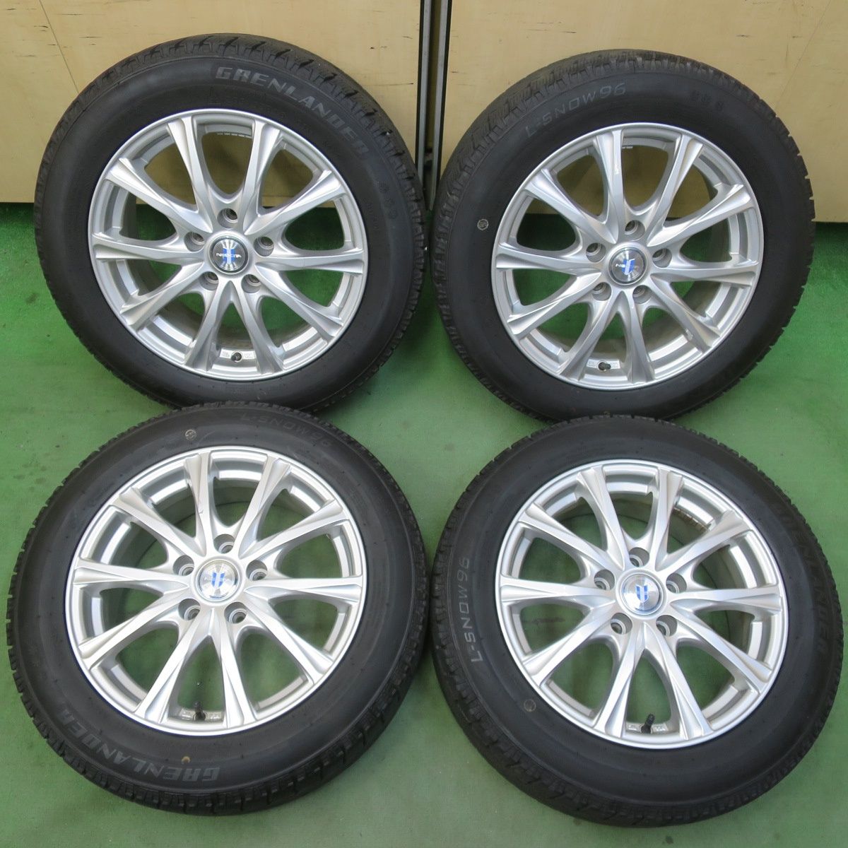 4本価格！22年☆スタッドレス 205/55R16 グリンランダー L-SNOW96 