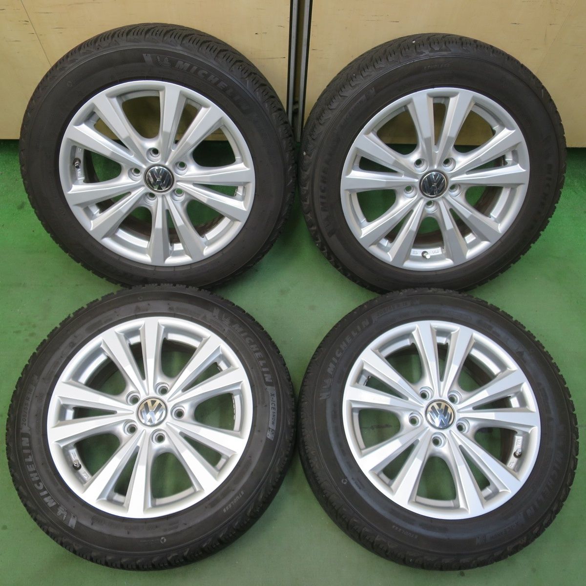 22年製バリ山！スタッドレス 205/55R16 205/55/R16 5穴 バリ山 