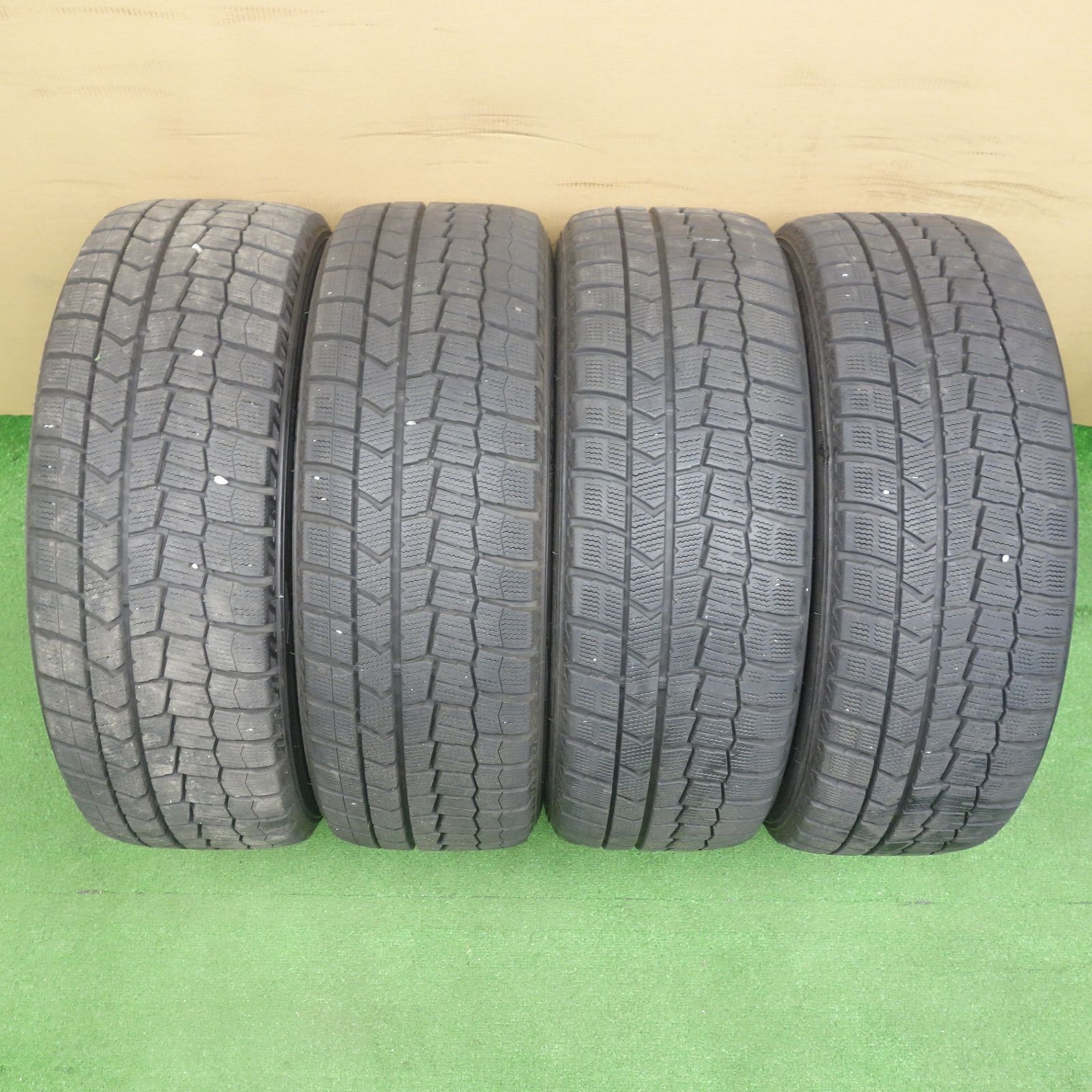 バリ溝！22年！9.5分☆プリウス 等 215/45R17 スタッドレス ダンロップ 