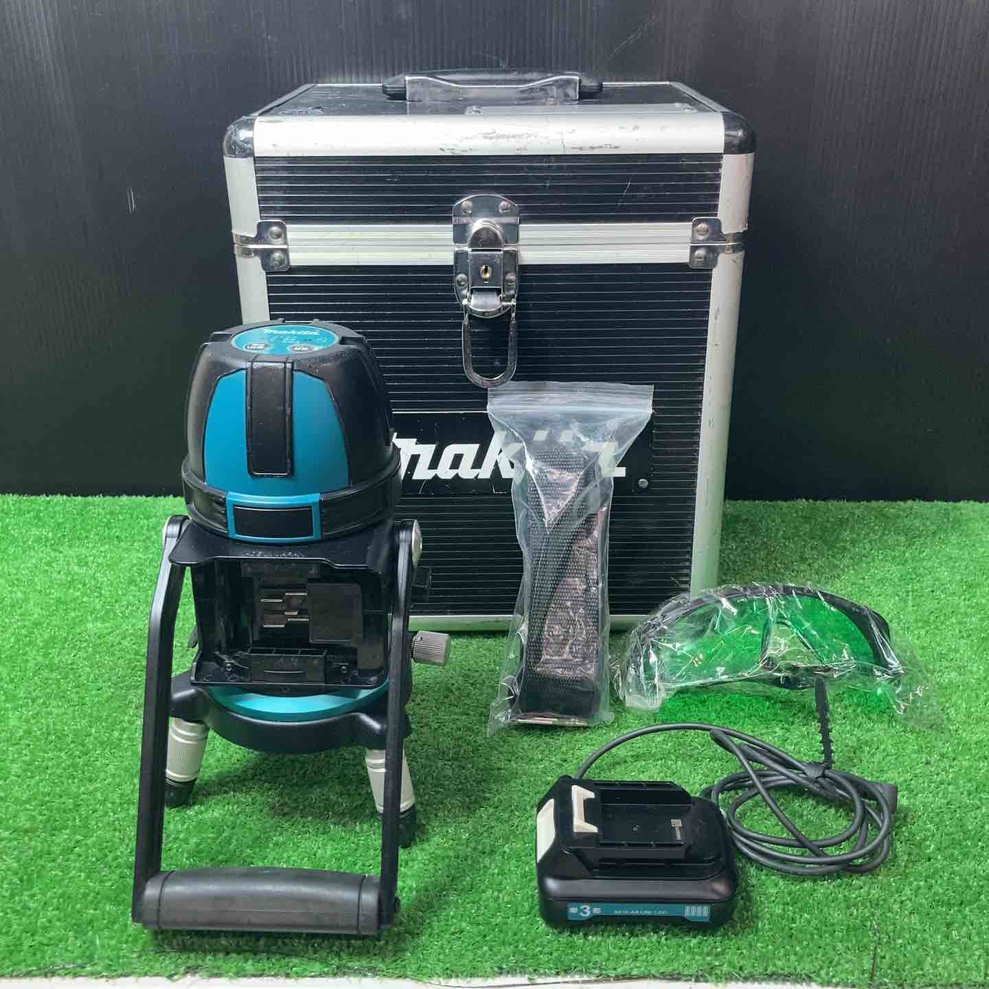 ◇マキタ(makita) 高輝度コードレスグリーンレーザー墨出し器 SK312GDZ おおがね・通り芯・ろく (SK312GD)【岩槻店】 41,197円