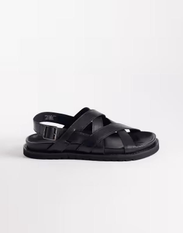エイソス メンズ シューズ サンダル レザー ASOS DESIGN cross over strap sandals with buckle ...