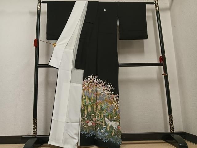 平和屋着物●十日町友禅作家　岡村蒼風　黒留袖　群れ鶴草花文　正絹　逸品　AABH2055ph 平和屋着物○十日町友禅作家 岡村蒼風 黒留袖 群れ鶴草花文 正絹 逸品