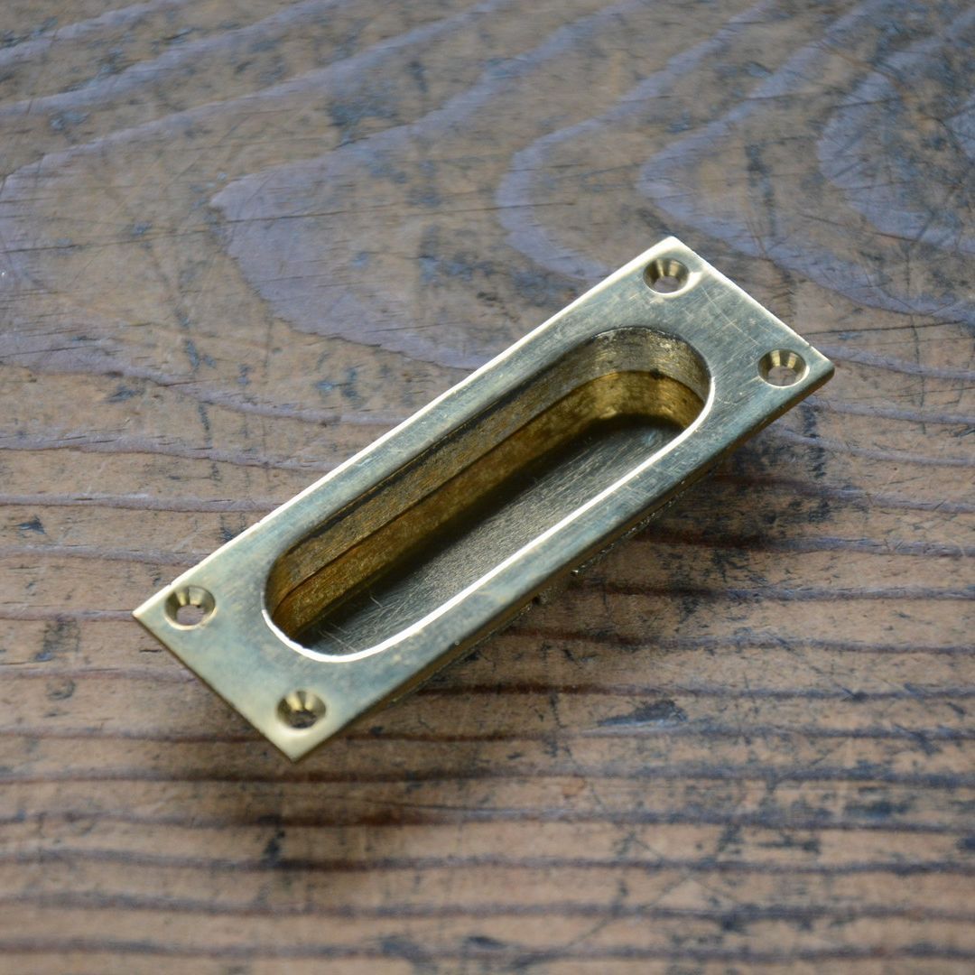 No.3140 古い角丸引手 A 真鍮鋳物 73mm 未使用 デッドストック 日本製