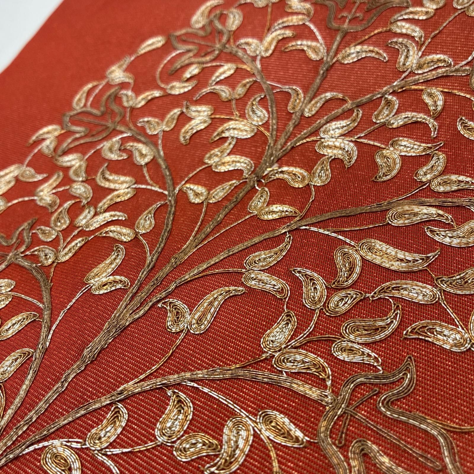 名古屋帯 正絹 金駒刺繍 美しい花草 九寸 MA-5943 - メルカリ