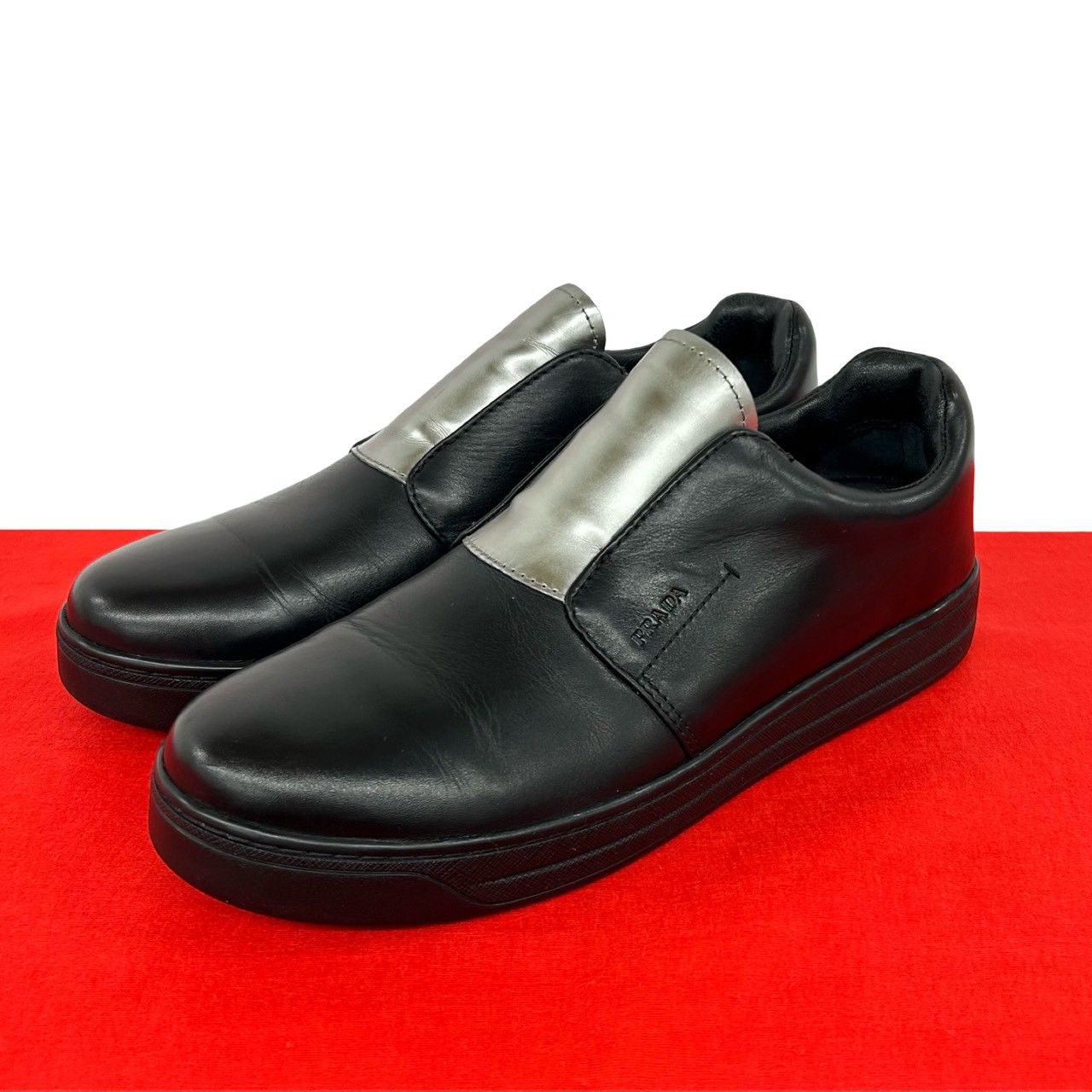 極 美品 希少品 PRADA プラダ ロゴ 刻印 レザー 本革 スニーカー