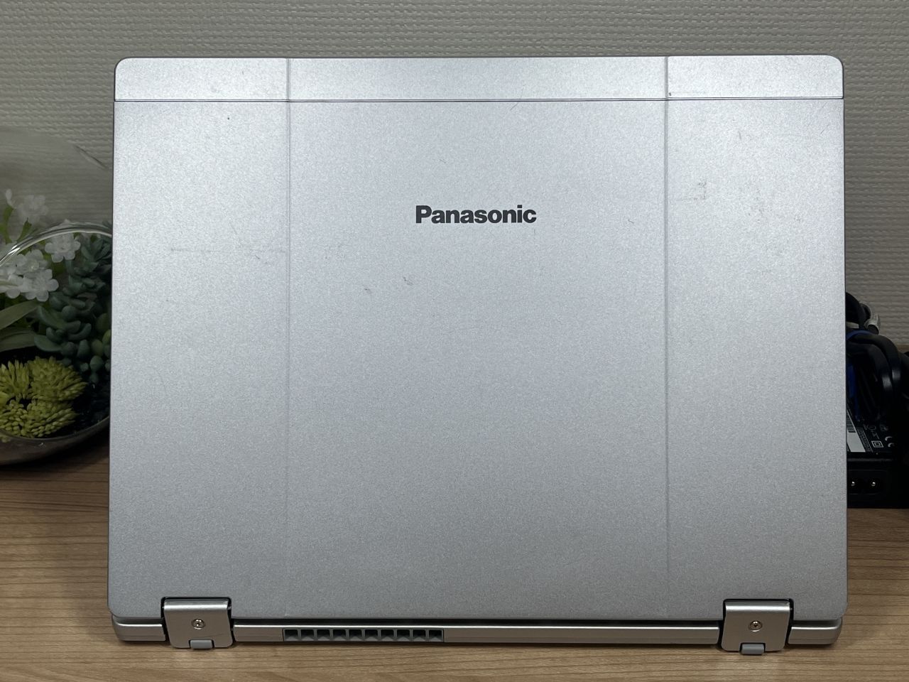 美品・LTE〉03101 Panasonic 希少タッチ CF-QV9 8GB/256GB 第10世代