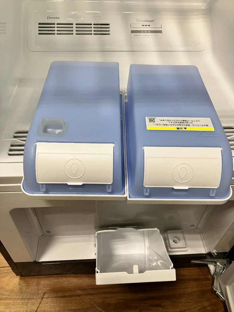 店舗へ直接引取可能な方のみ】【展示品未使用】LG スタイラー 大容量 