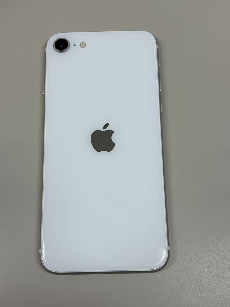 iPhone SE2 64GB ホワイト SIMフリー 美品 - メルカリ