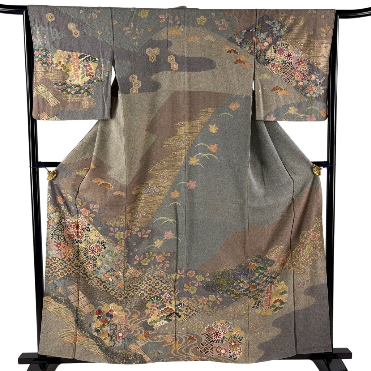 訪問着 美品 名品 身丈158cm 裄丈63cm 正絹 【中古】 美品】 訪問着 身丈158cm 裄丈64.5cm M 袷 草花 斜め格子 総絞り 黒