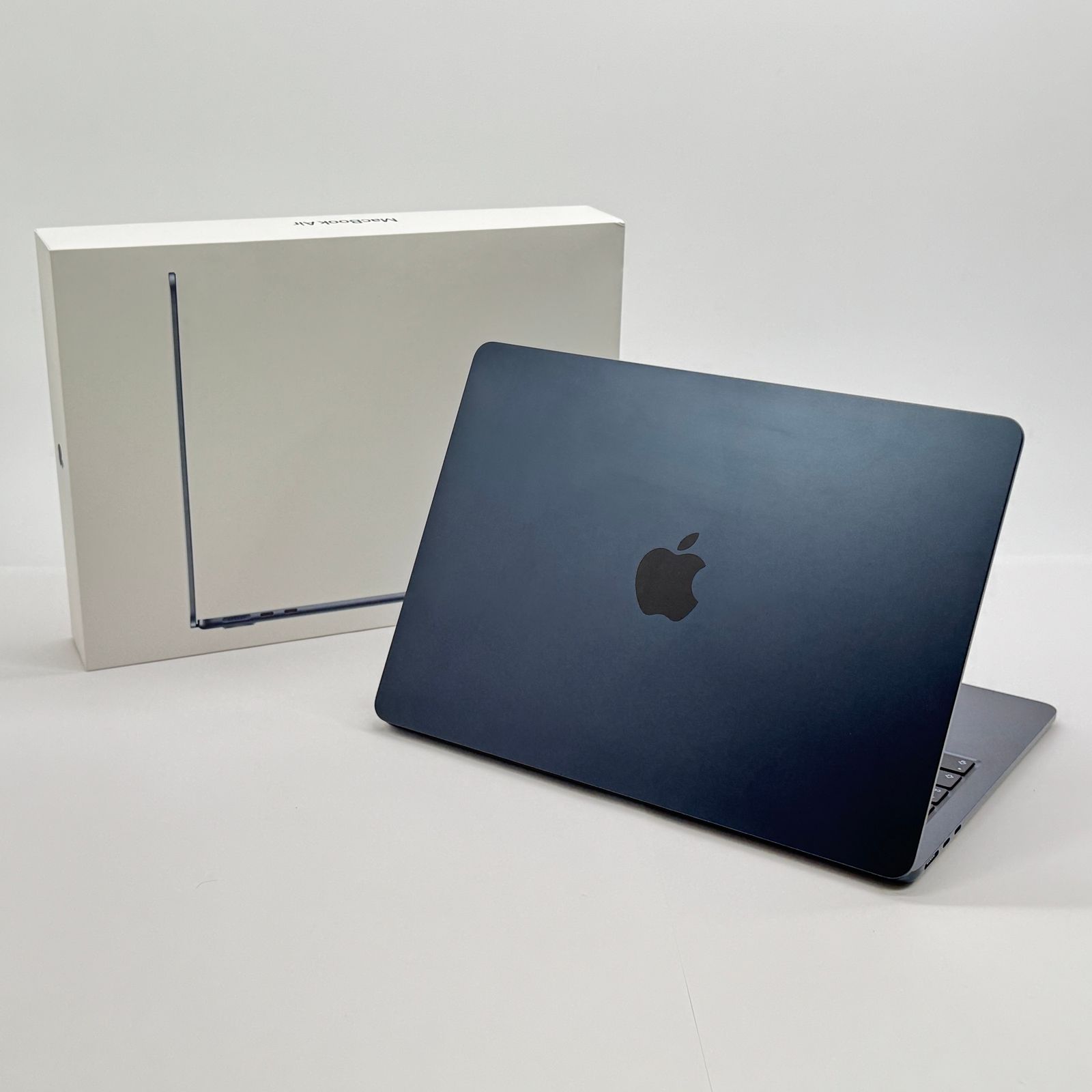 美品】MacBookAir m4 16GB 256GB ミッドナイト 【公式通販】