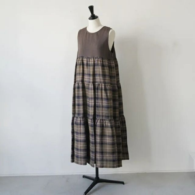 O'NEIL of DUBLIN | TIERED DRESS (taupe x tomnalosett) | オニールオブダブリン ティアードドレス ワンピース