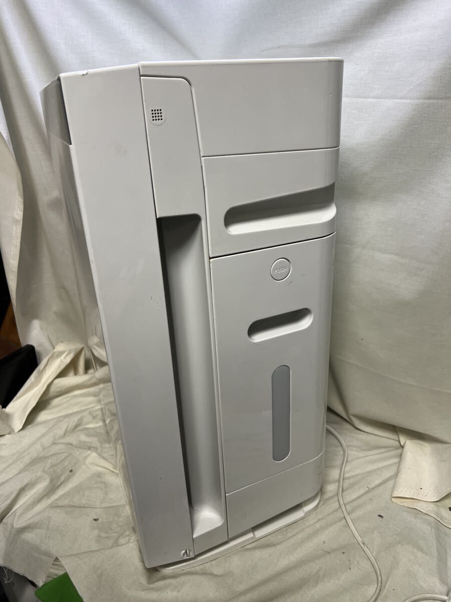 ダイキン MCK70XBK-W 空気清浄機 加湿器 2020年製 ホワイト 家電 中古 ＠ｙ ダイキン MCK70XBK-W 空気清浄機 加湿器 2020年製 ホワイト 家電 中古