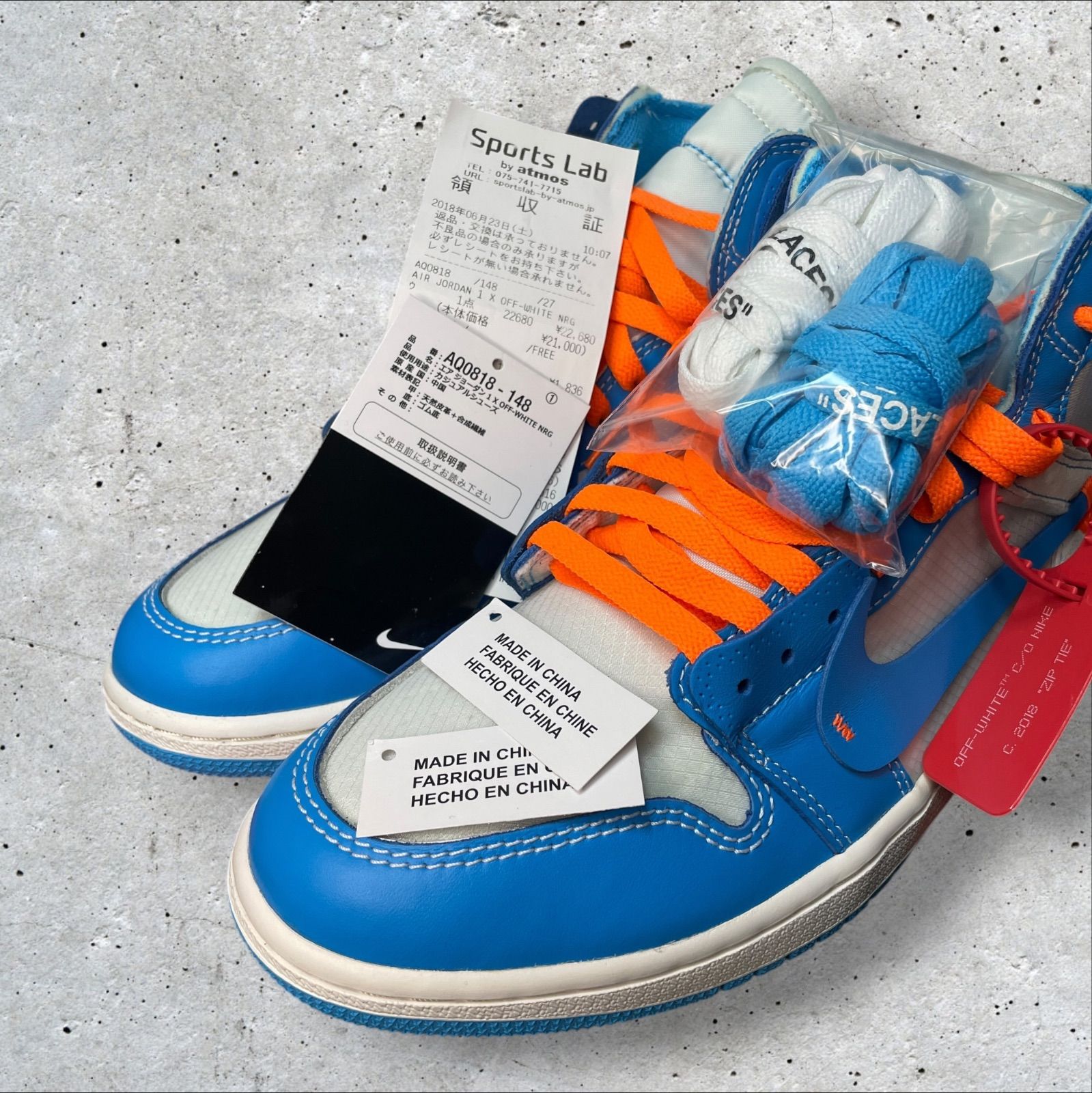 定価:22680円 Off-White × Nike Air Jordan 1 High UNC 