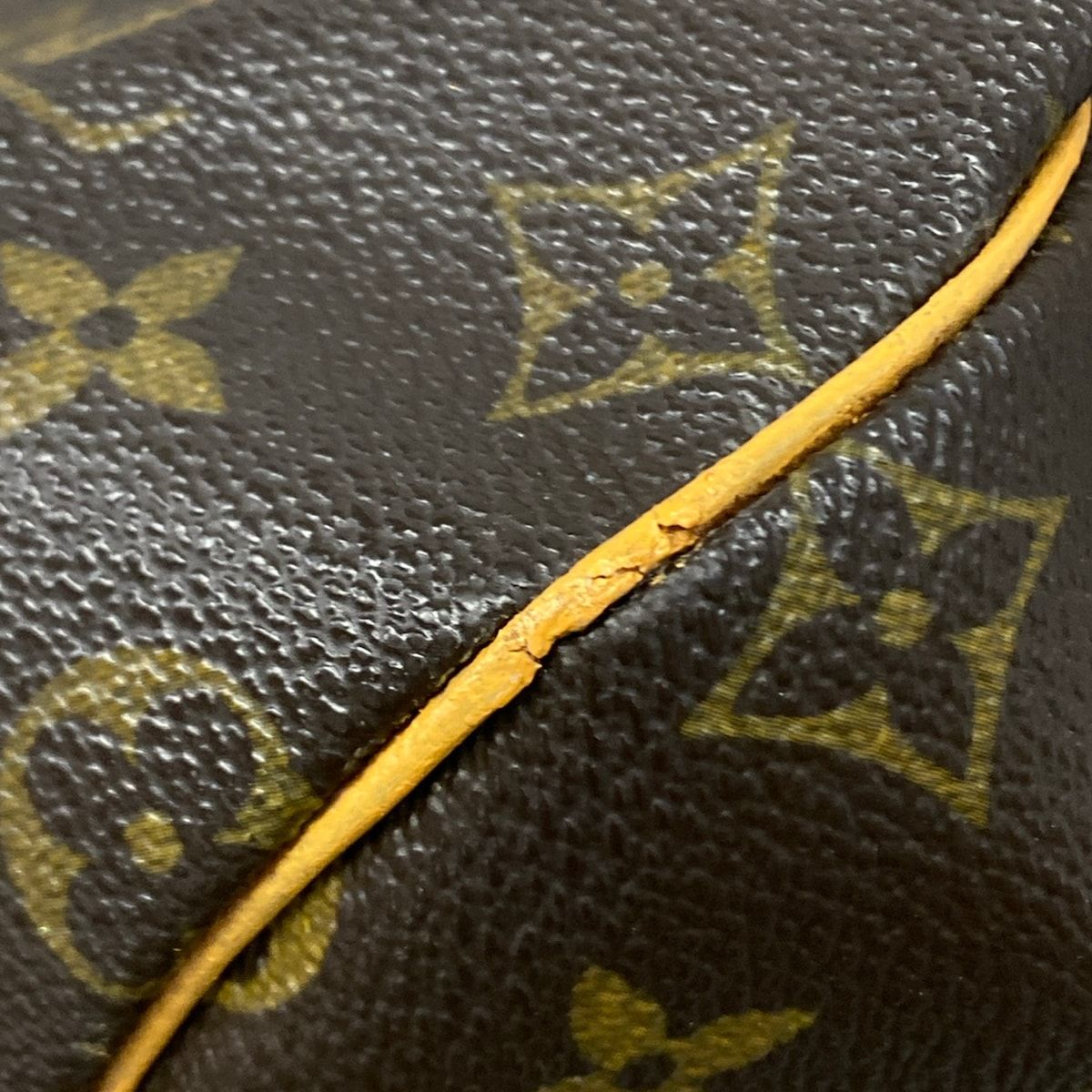 LOUIS VUITTON(ルイヴィトン) ショルダーバッグ モノグラム カラハリPM M97016 LOUIS VUITTON(ルイヴィトン) ショルダーバッグ モノグラム カラハリPM