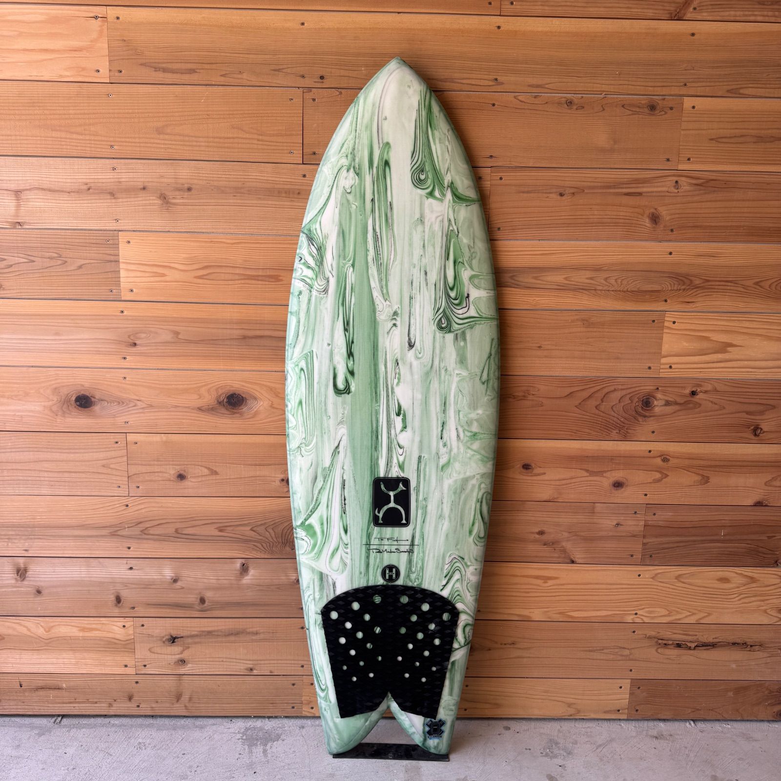極美品 FIREWIRE ファイヤーワイヤー サーフボード TOO FISH トゥー 