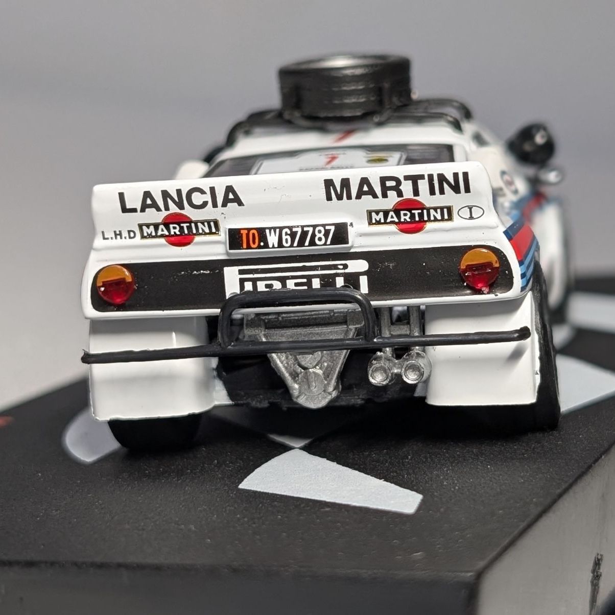 ランチャ ラリー 037 1/43ミニカー ランチャ ラリー 037 1/43ミニカー