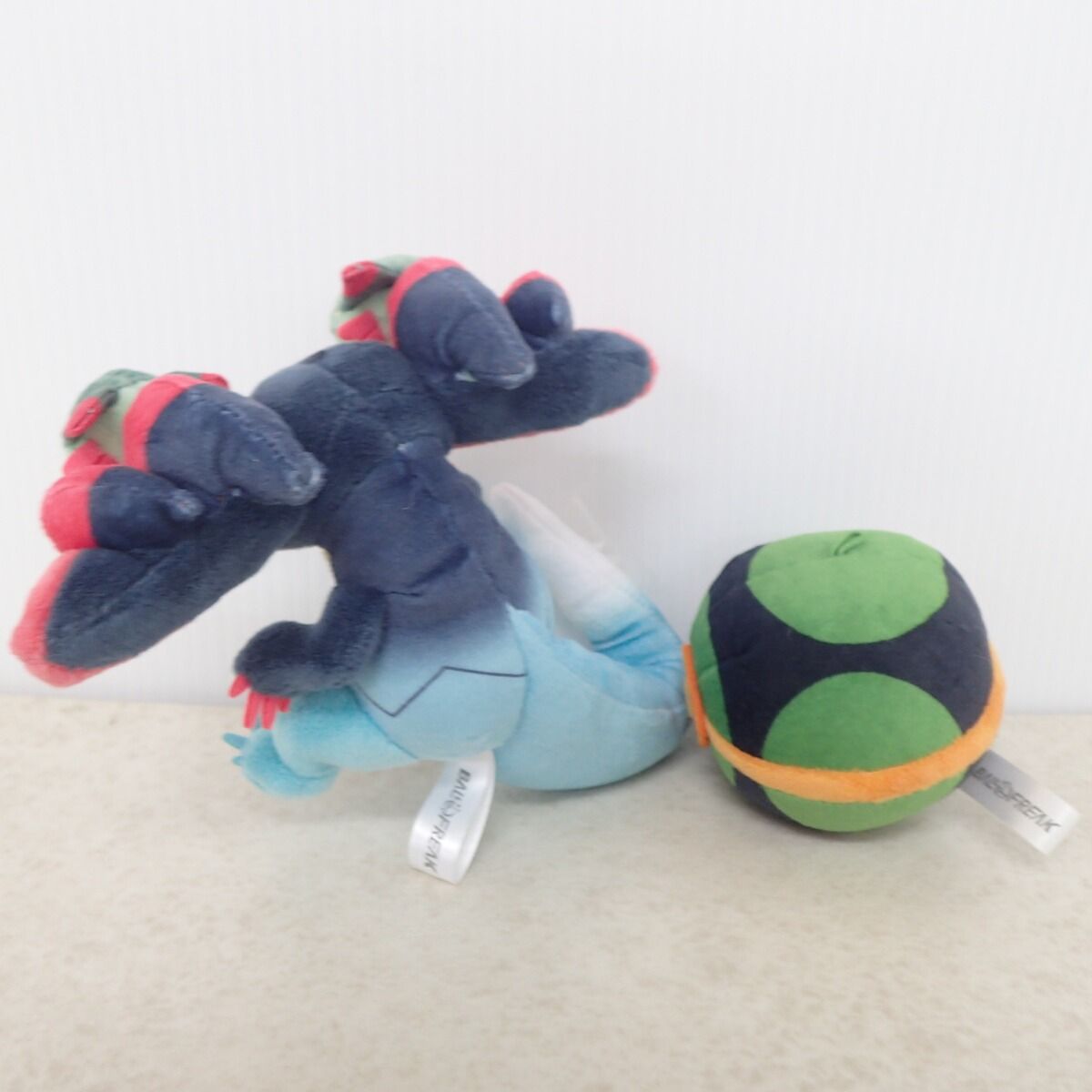 ポケモンセンター ペアマスコット BALL FREAK ドラパルト×ダークボール