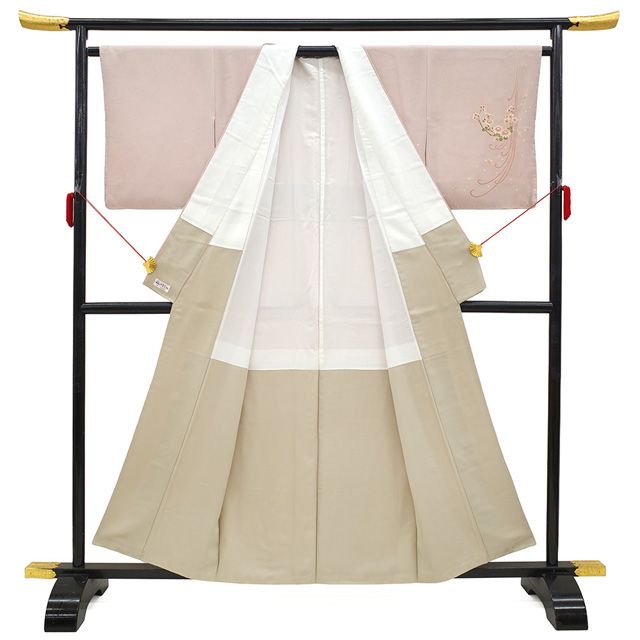 訪問着 着物 正絹 袷 こむさでもーど COMME CA DU MODE ピンクベージュ 四季の花 新古品 仕立て上がり 身丈157 裄丈64.5 Ｍサイズ みやがわ sb17344 訪問着 着物 こむさでもーど COMME CA DU MODE ピンクベージュ 四季の