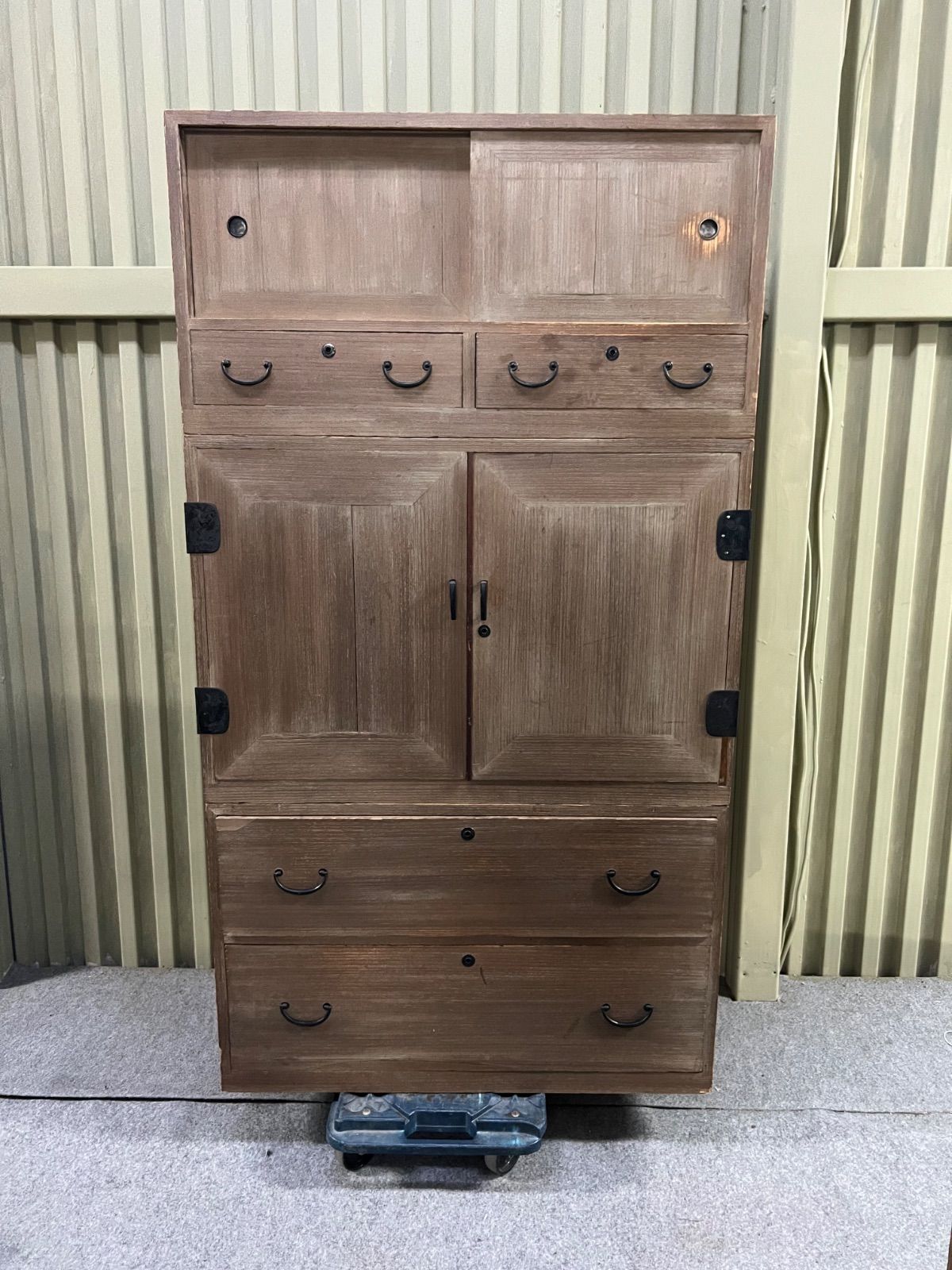 昭和レトロ箪笥　2点まとめ売り ⭐︎ 昭和 レトロ 桐箪笥 アンティーク家具 時代箪笥 鍵付き 当時物