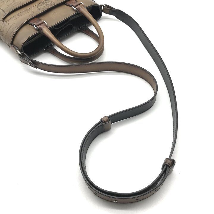 美品 BERLUTI ベルルッティ トゥ ジュール ガリバー カリグラフィ レザー 2way ハンド ショルダー バッグ メンズ ブラウン a11868 美品 BERLUTI ベルルッティ トゥ ジュール ガリバー カリグラフィ