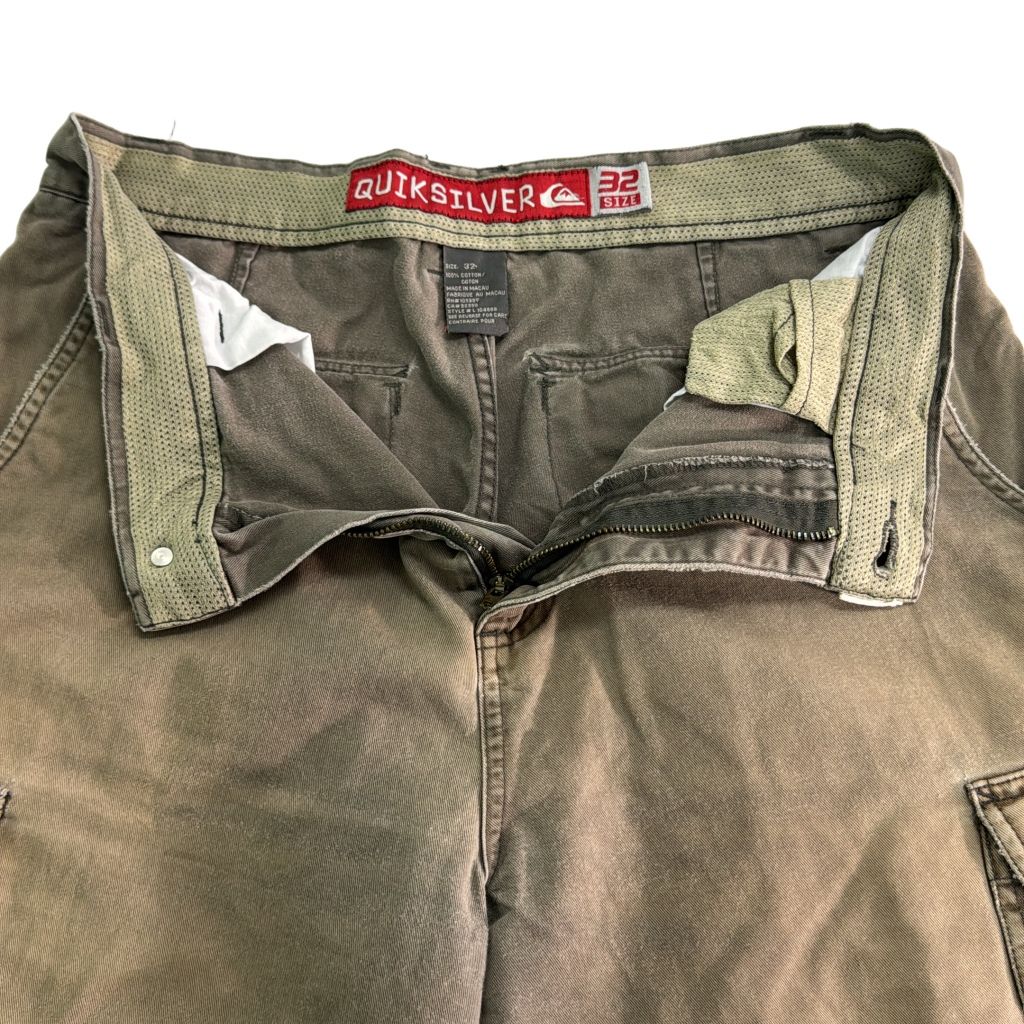 Quiksilver クイックシルバー カーゴショートパンツ(メンズ W32)中古