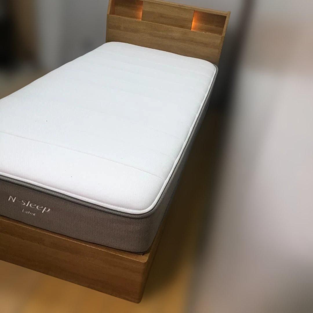 美品 ニトリ ジオ系 シングルベッド 収納付き 引き出し LED照明 